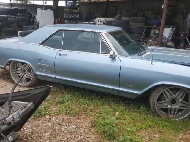 Buick Riviera 1964 image number 1