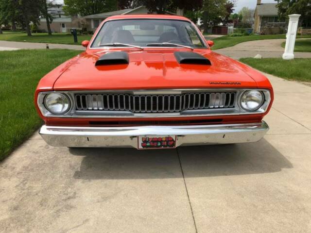 Plymouth Duster 1972 image number 26