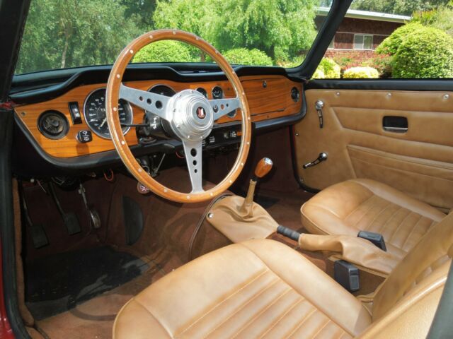 Triumph Stag 1975 image number 1