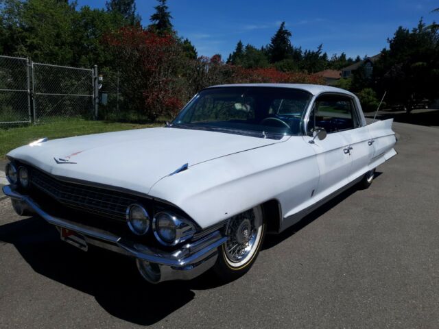 Cadillac Series 60 1961 image number 18