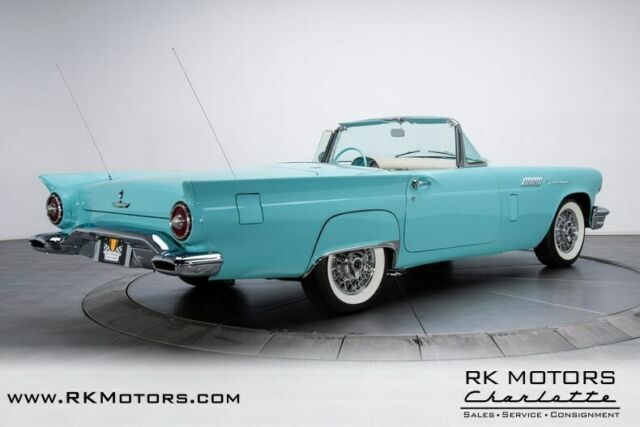 Ford Thunderbird 1957 image number 1