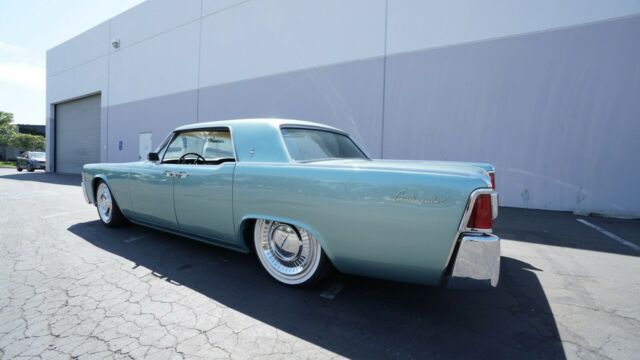 Lincoln Continental 1963 image number 2