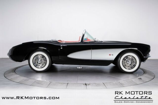 Chevrolet Corvette 1957 image number 16