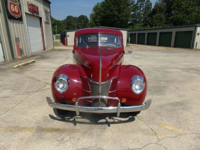 Ford Deluxe Sedan 1940 image number 30