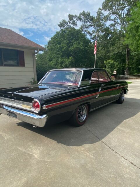 Ford Fairlane 1964 image number 3