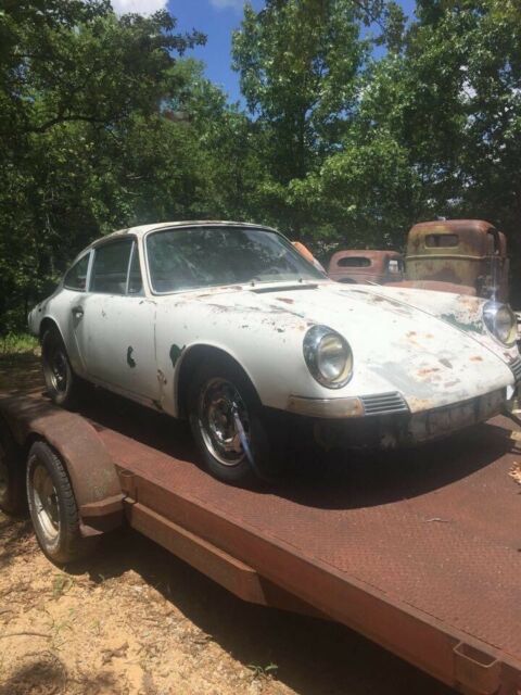 Porsche 912 1968 image number 0