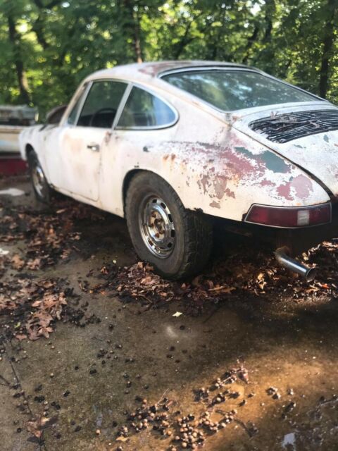 Porsche 912 1968 image number 16