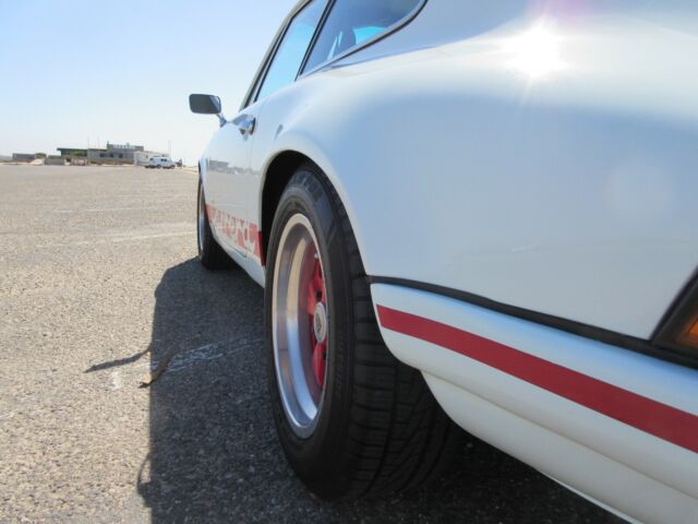 Porsche 911 1970 image number 10