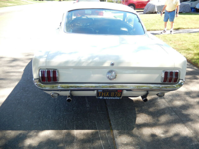 Ford Mustang 1966 image number 14