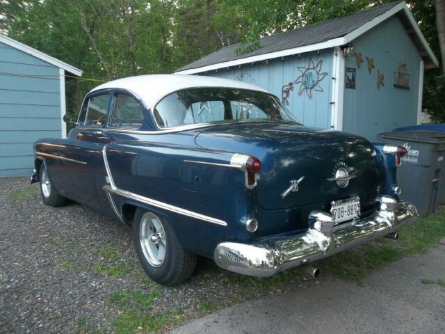 Oldsmobile Rocket Eighty-Eight 1953 image number 10