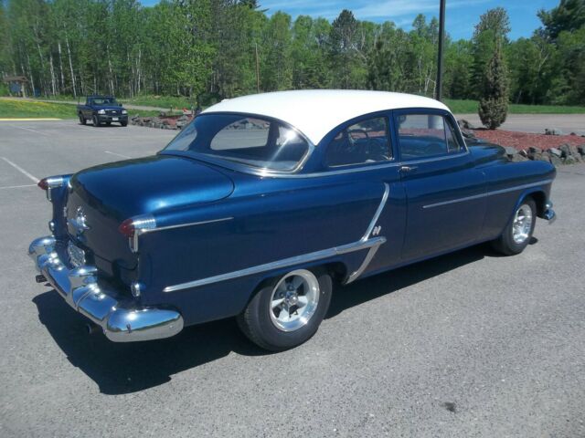 Oldsmobile Rocket Eighty-Eight 1953 image number 17