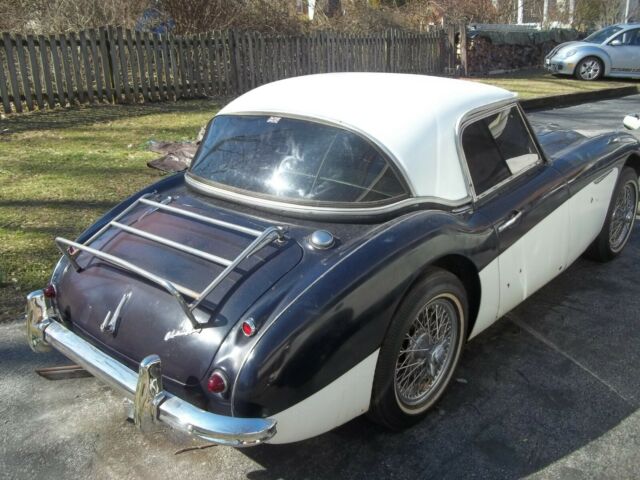 Austin Healey 100-6 1959 image number 29