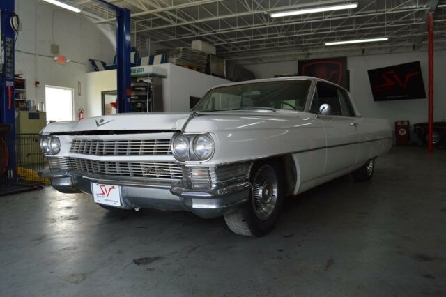 Cadillac DeVille 1964 image number 27