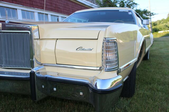 Lincoln Continental 1976 image number 1