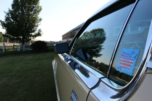 Lincoln Continental 1976 image number 33