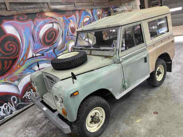 Land Rover Series III 1973 image number 2