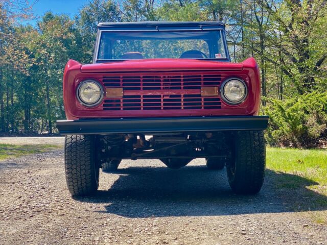 Ford Bronco 1969 image number 2