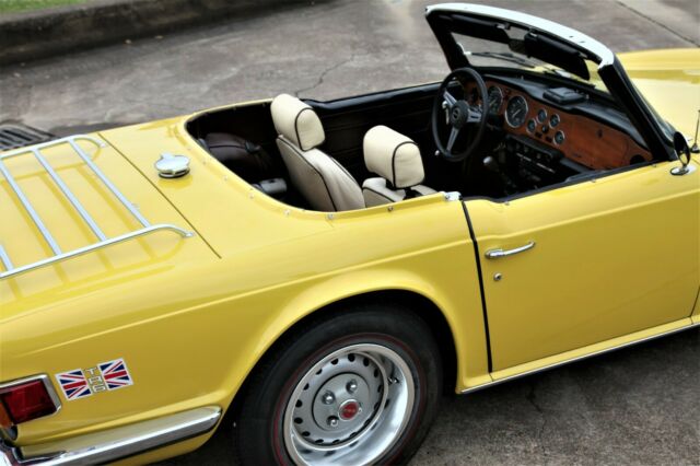 Triumph TR-6 1973 image number 14