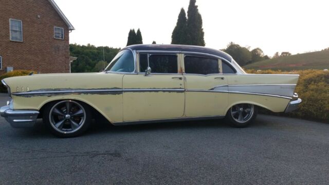 Chevrolet Bel Air/150/210 1957 image number 12