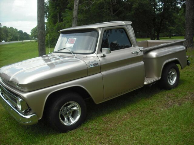 Chevrolet C-10 1965 image number 1