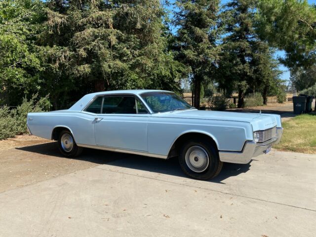 Lincoln Continental 1967 image number 0