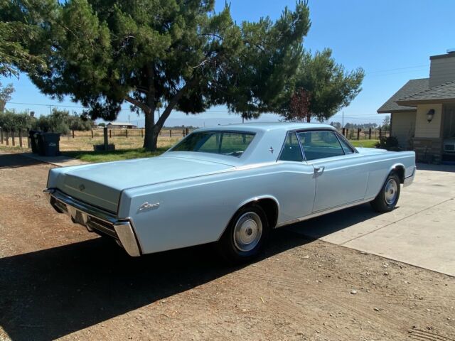 Lincoln Continental 1967 image number 17