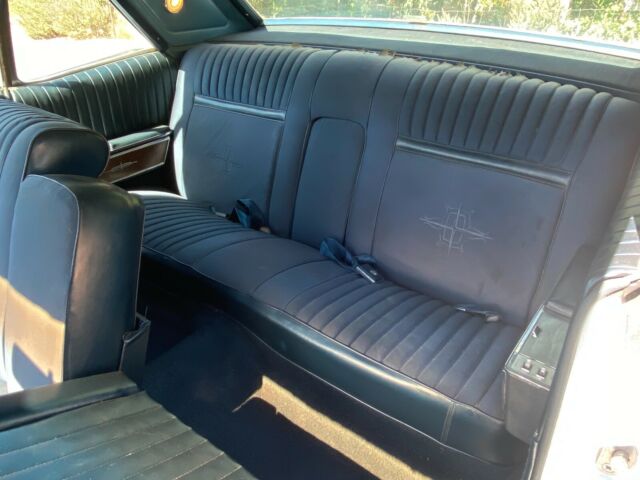 Lincoln Continental 1967 image number 24