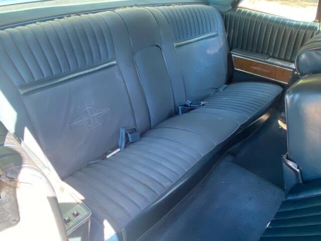 Lincoln Continental 1967 image number 28