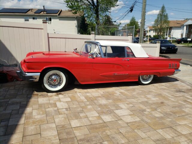 Ford Thunderbird 1960 image number 20