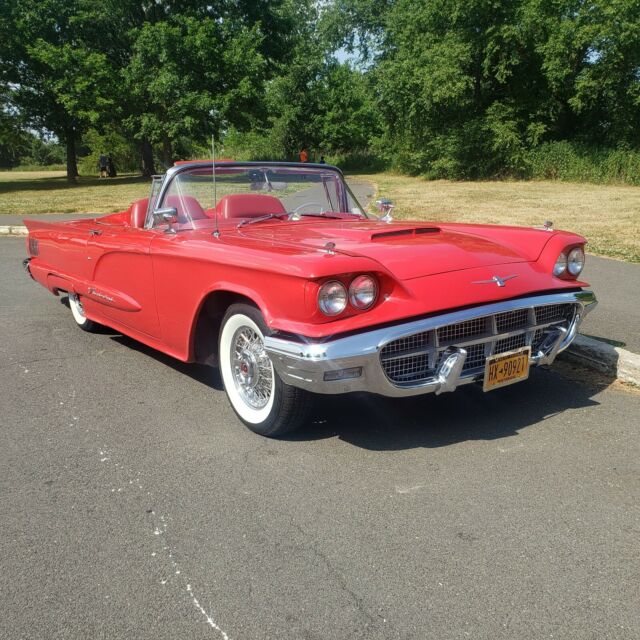 Ford Thunderbird 1960 image number 29