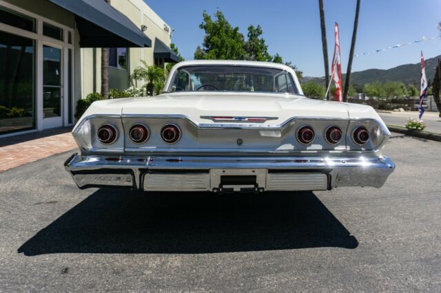 Chevrolet Impala 1963 image number 28