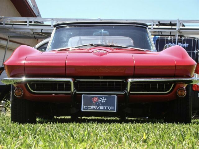 Chevrolet Corvette 1965 image number 38