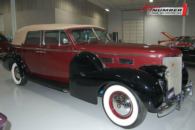 Cadillac Convertible 4dr Sedan 1938 image number 0