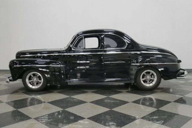 Ford Business Coupe 1946 image number 2