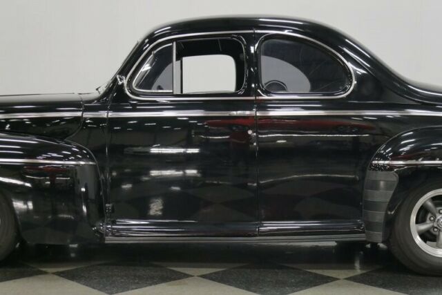 Ford Business Coupe 1946 image number 22