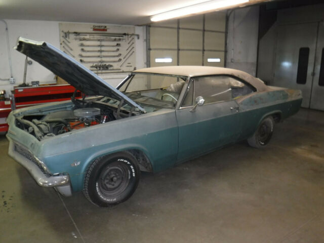 Chevrolet Impala 1965 image number 0