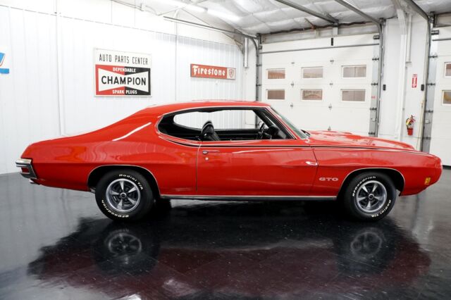 Pontiac GTO 1970 image number 18