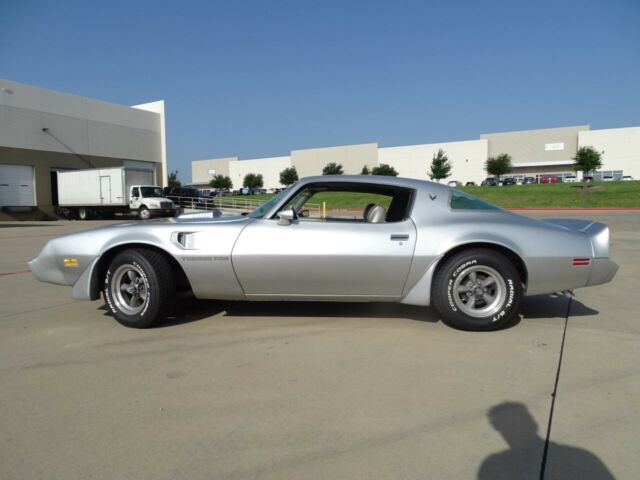 Pontiac Firebird 1979 image number 2