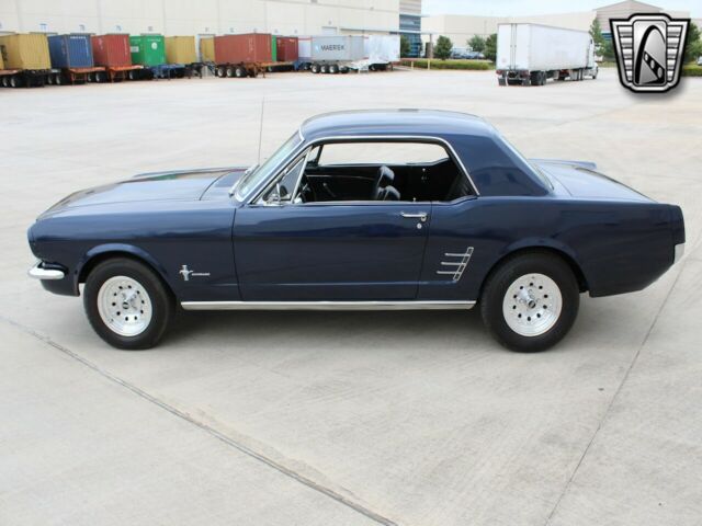 Ford Mustang 1966 image number 21