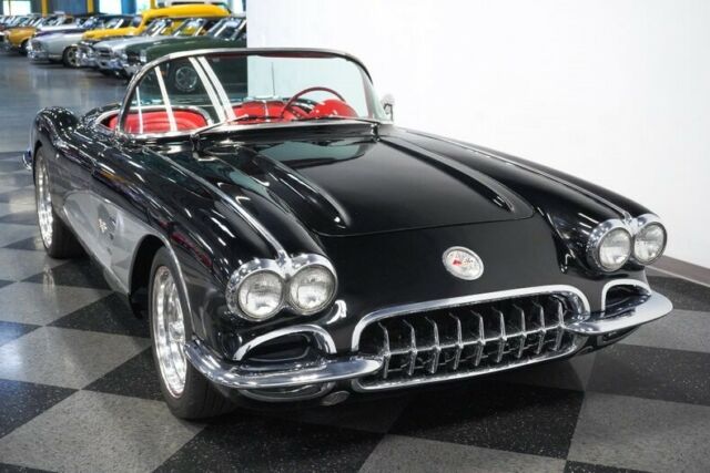 Chevrolet Corvette 1959 image number 18