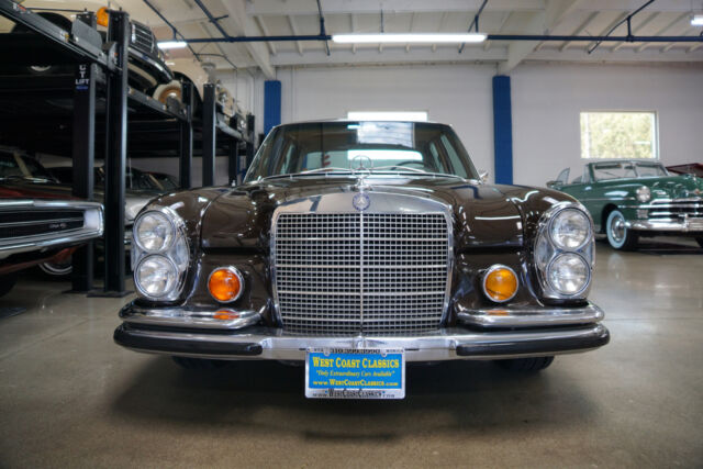 Mercedes-Benz 300SEL 6.3  V8 SEDAN 1971 image number 31