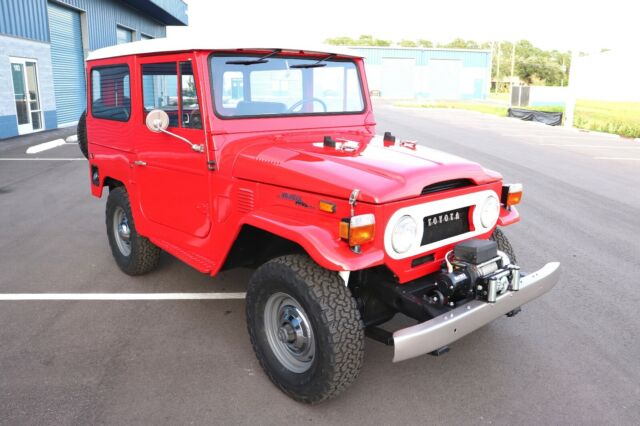 Toyota Land Cruiser 1973 image number 29