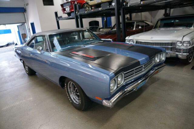 Plymouth Roadrunner 426/425HP V8 HEMI 2 Dr Hardtop 1969 image number 29