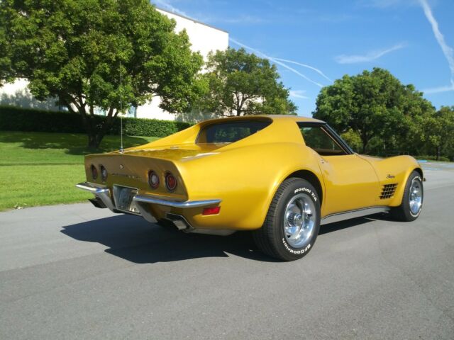 Chevrolet Corvette 1972 image number 7