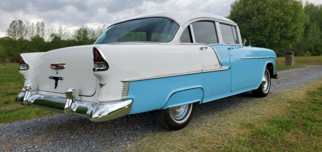 Chevrolet Bel Air/150/210 1955 image number 32