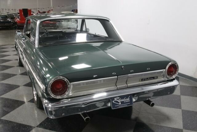 Ford Fairlane 1964 image number 10