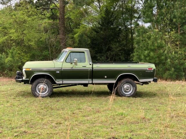 Ford F-250 1975 image number 1