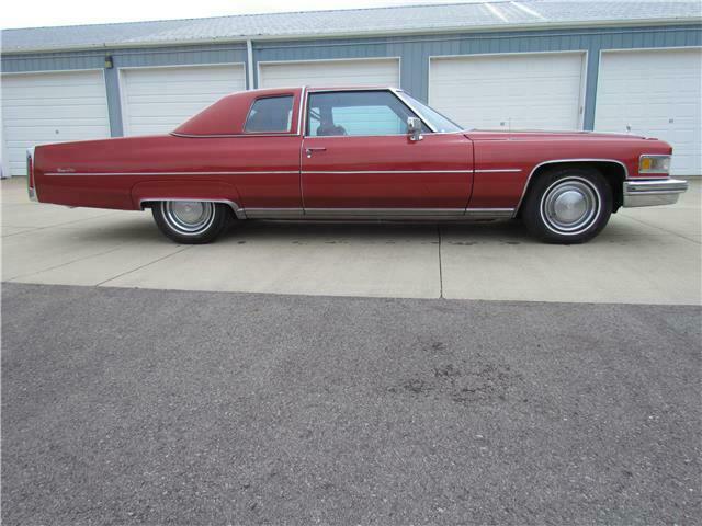 Cadillac DeVille 1975 image number 0