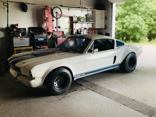 Ford Mustang 1966 image number 0