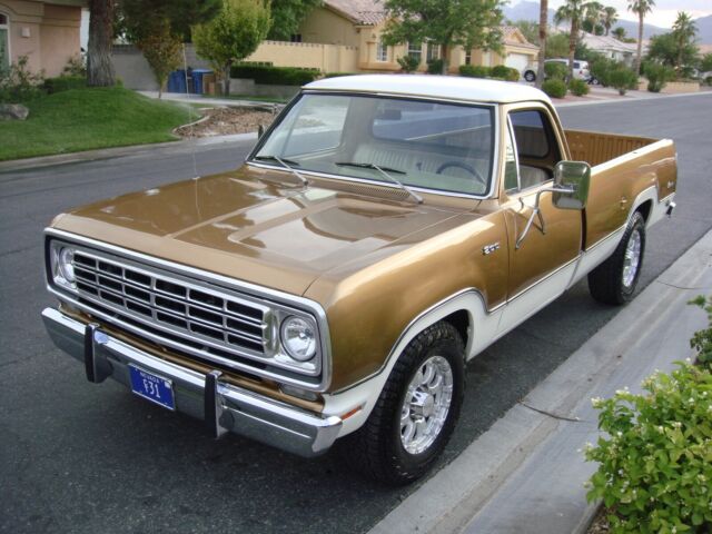 Dodge D200 1976 image number 14